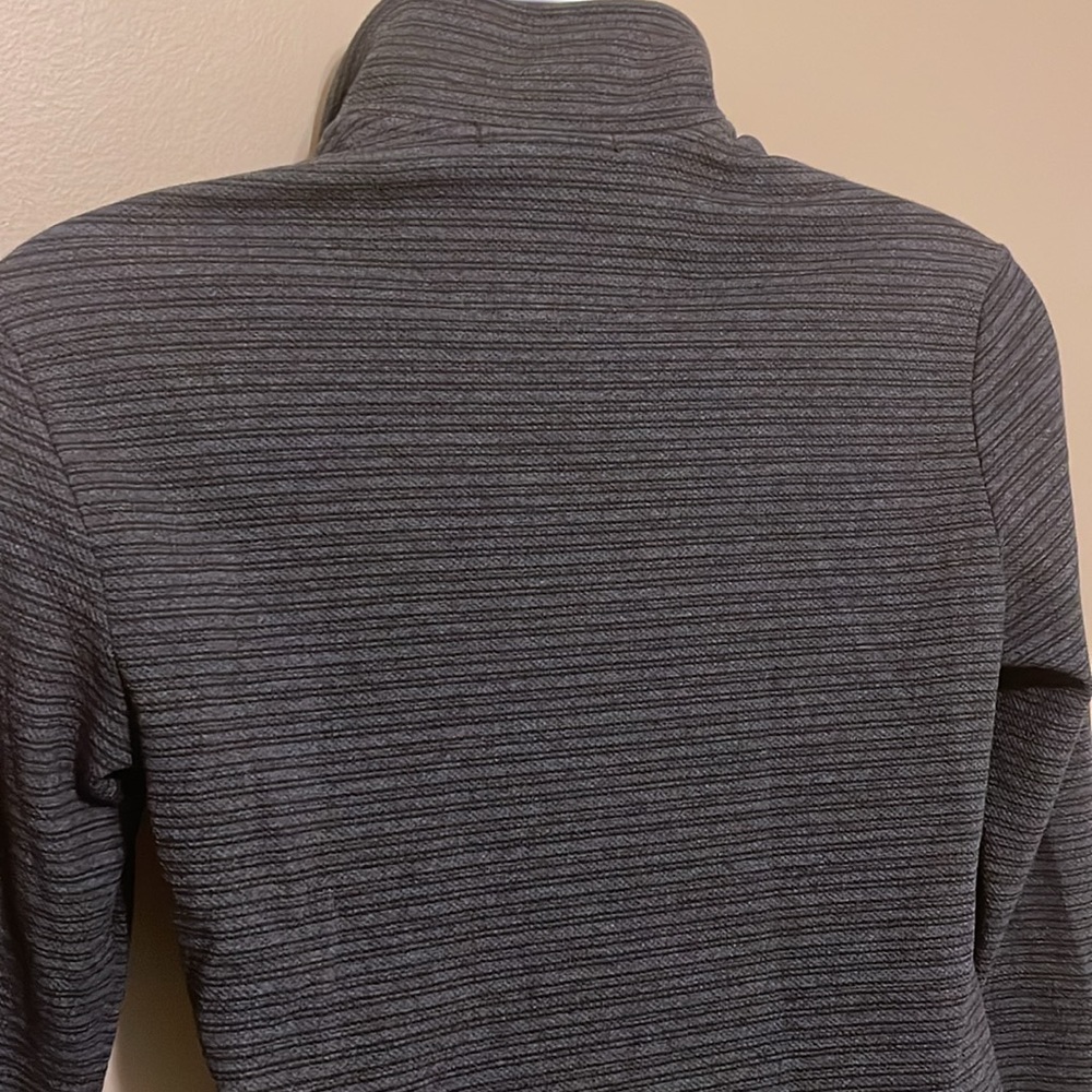 VINEYARD VINES 1/4 Zip Pullover. Size X Small - Picture 8 of 11
